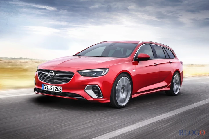 Opel Insignia GSi Sports Tourer: la familiare sportiva senza compromessi