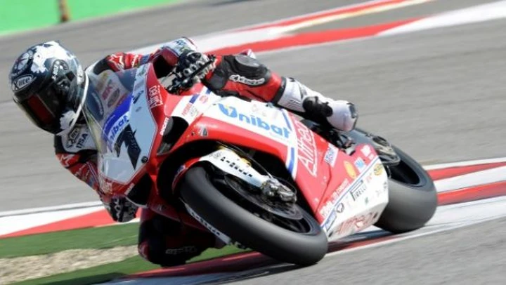 Magny-Cours, Rea (Honda) festeggia la Superpole. La festa (vera) domani per l'iride di Checa (Ducati)