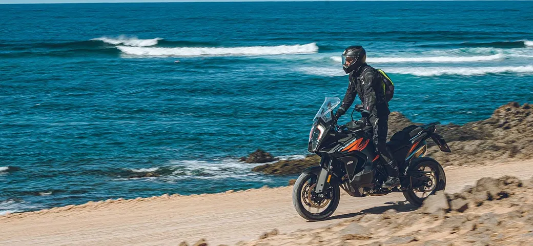 KTM 1290 Super Adventure S 2021, la prova su strada (VIDEO)