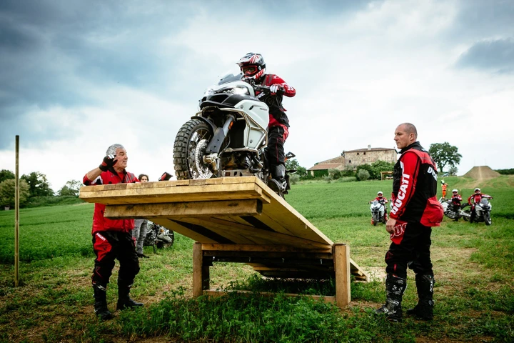 Ducati Riding Experience 2017, iscrizioni aperte