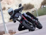 Honda CB750 Hornet, la prova su strada (VIDEO)