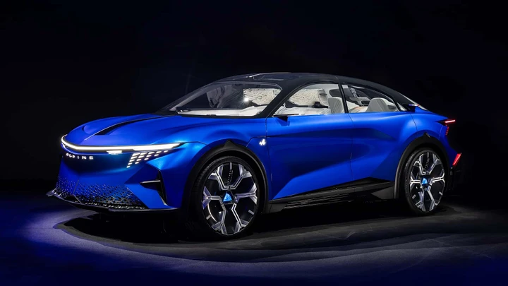 Alpine A390_β: il futuro delle Fastback elettriche svelato al Salone di Parigi 2024
