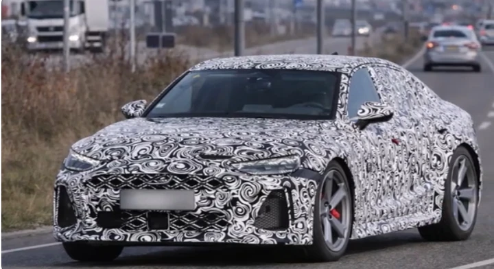 Nuova Audi RS6 2026 punta più di 700 CV: sfida aperta alla BMW M5