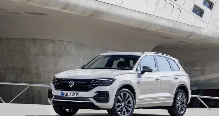 Volkswagen Touareg: in arrivo le versioni sportive GTE ed R?