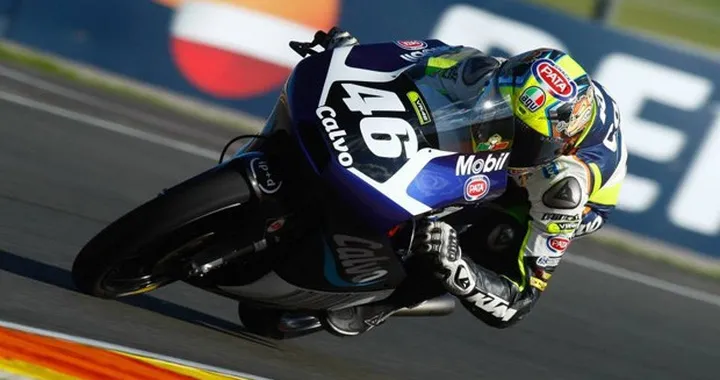 Moto3, il podio mancato a Valencia non frena la corsa di Nicolò Bulega verso la “vetta”