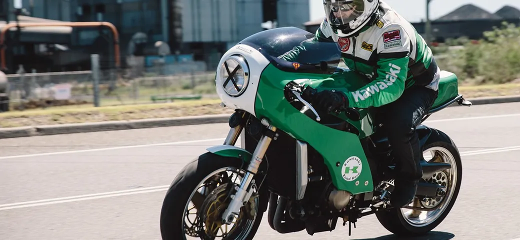 Kawasaki Ninja ZX-12R Retro Racer