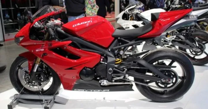 Triumph Daytona 675 m.y. 2012 - Salone Eicma Milano 2011