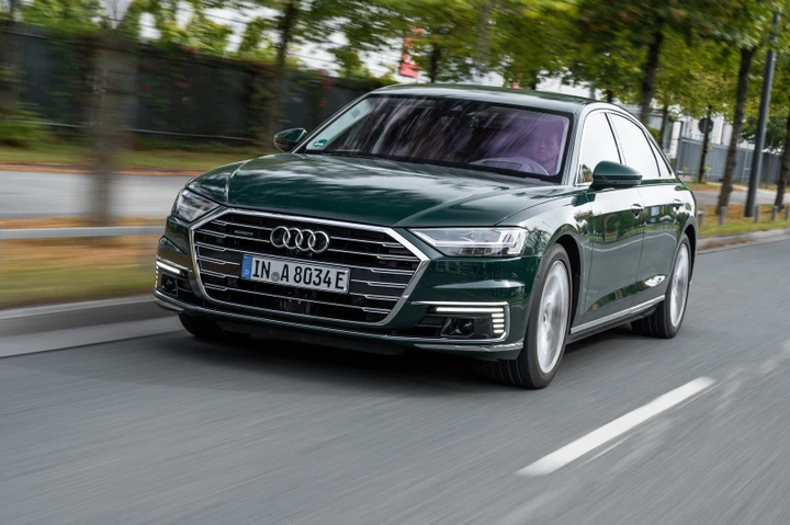 Audi A8L 60TFSIe: ammiraglia a propulsione ibrida Plug-In