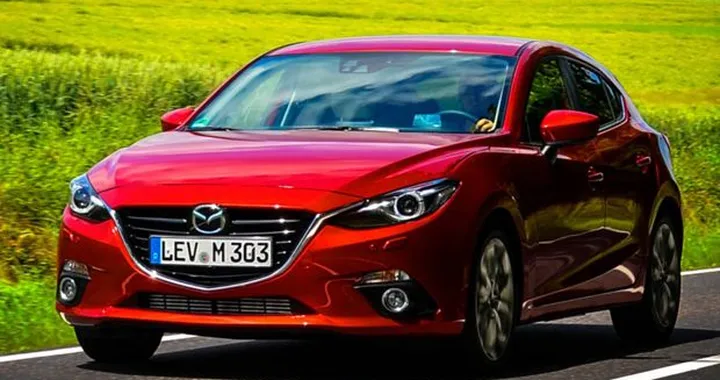 Mazda 3 contro alto voltaggio in video