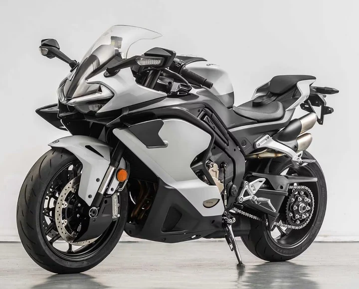 CFMoto 750SS