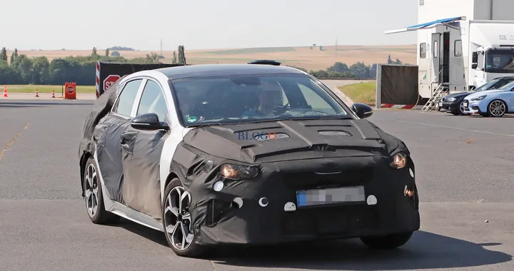 Kia ProCeed: le foto spia della versione più sportiva