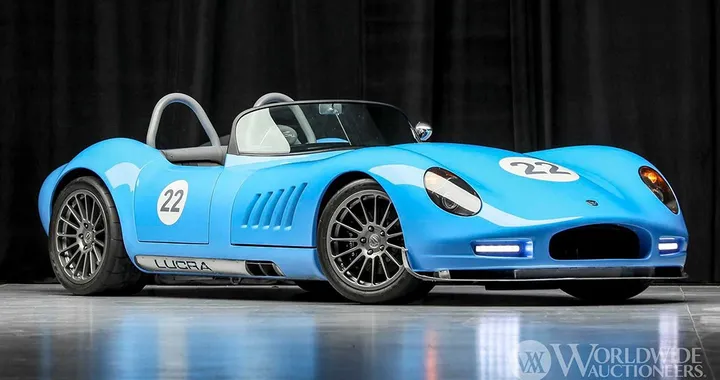 Lucra LC470 Roadster: all’asta un raro esemplare