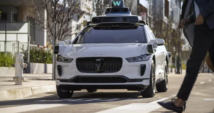 Waymo: auto a guida autonoma investe e uccide un cane in un 'incidente inevitabile'