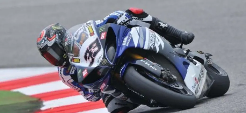 WSBK: Melandri precede Checa nelle libere di Aragon