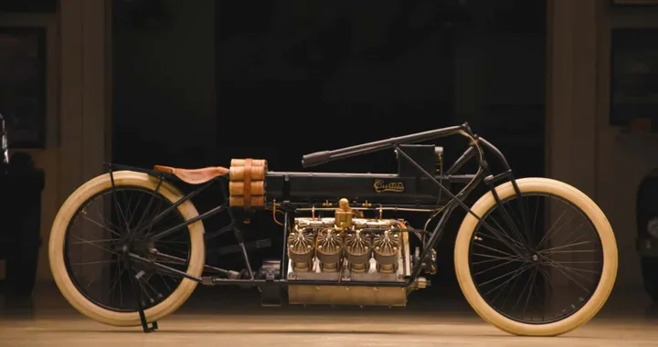 Quando il V8 ruggì sulla sabbia: la leggenda di Glenn Curtiss
