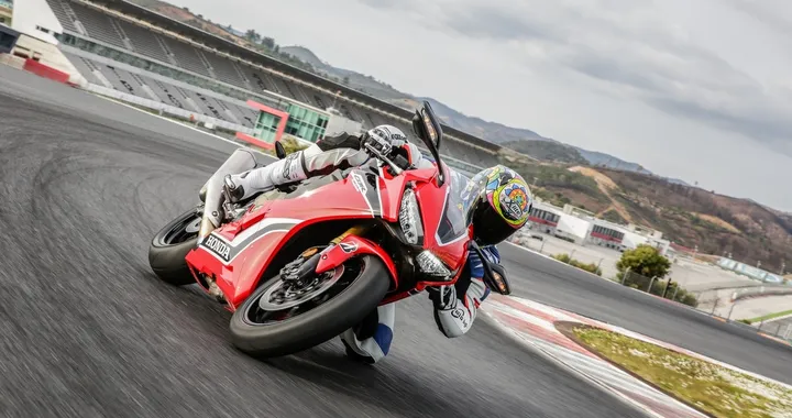 Honda CBR1000RR Fireblade M.Y. 2017: prima prova