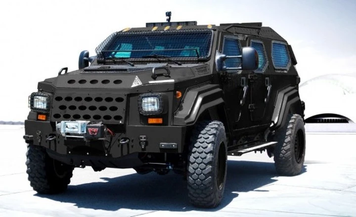 Gurkha F5: la nuova automobile di J.R. Smith