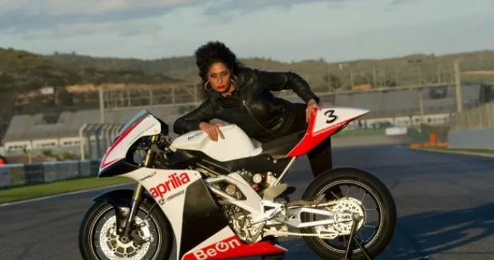 BeOn porta in pista l'Aprilia SXV 450