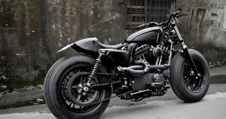 Rough Crafts di Taiwan presenta il suo Sportster Bomb Runner