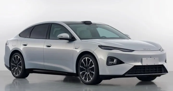 BYD: la nuova Seal 07 arriva appena cinque mesi dopo la precedente