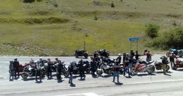 Foto del giorno: Bikers e Zav Roma a Campotosto