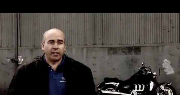 Video Triumph Rocket III Roadster 2010