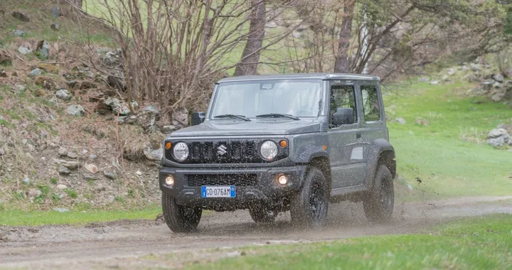 Suzuki Jimny Pro 2021 autocarro: prezzi, interni, prova