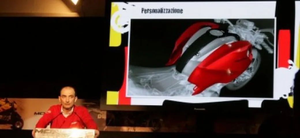 Ducati Monster Art e Colour therapy 2009: intervista a Claudio Domenicali