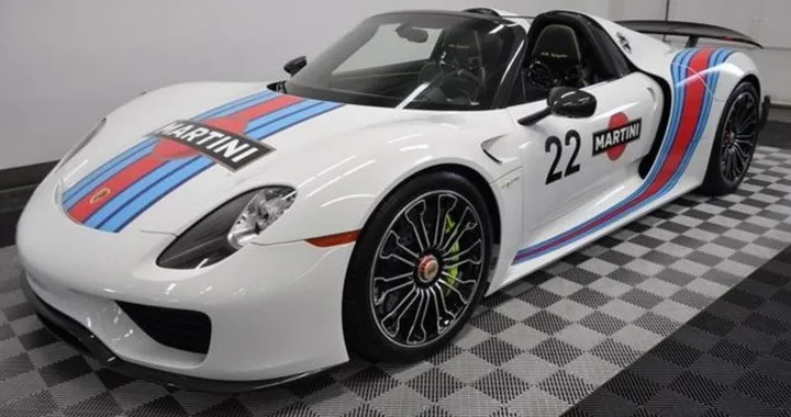 Porsche 918 Martini: su eBay a 1.7 milioni di euro