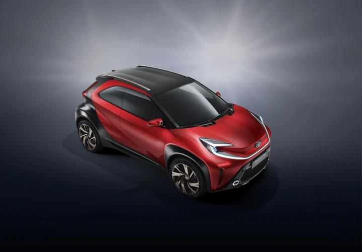 Toyota Aygo Cross: nuove indiscrezioni sulla citycar che diventerà SUV