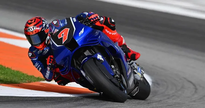 Yamaha cambia: V4 per la YZR M1 in MotoGP dal 2026