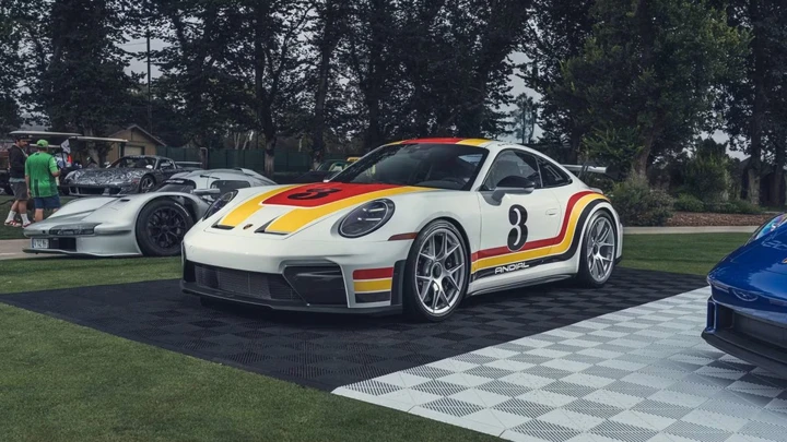 Porsche 911