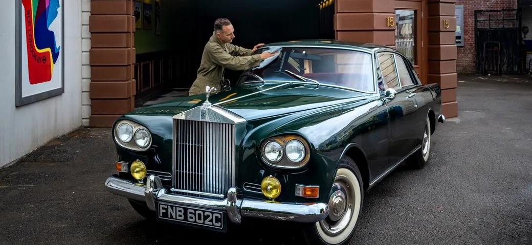 Rara Rolls-Royce Silver Cloud III by Mulliner al Goodwood Revival 2024
