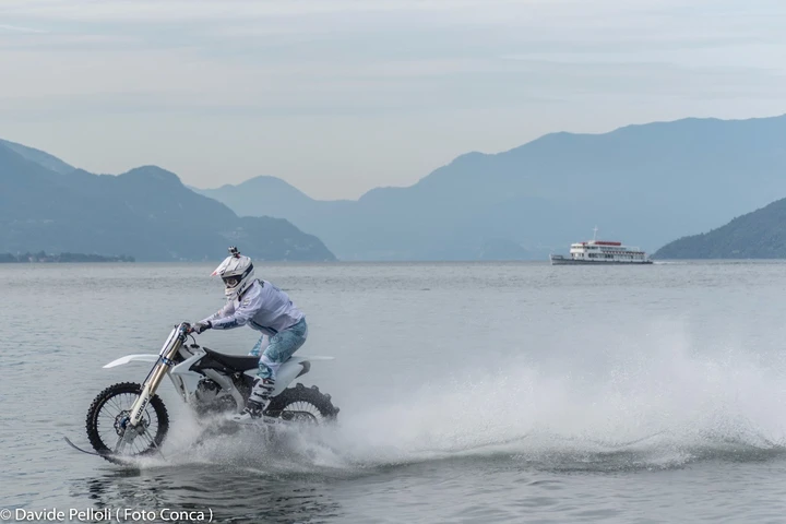 In moto...sul lago di Como? La sfida di Luca Colombo