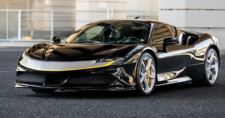 Si disfà di una Ferrari SF90 Stradale dopo tre anni, brucia 278.000 dollari
