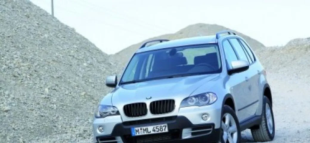 BMW X5: arriva un' edizione limitata per festeggiare i 10 anni del modello