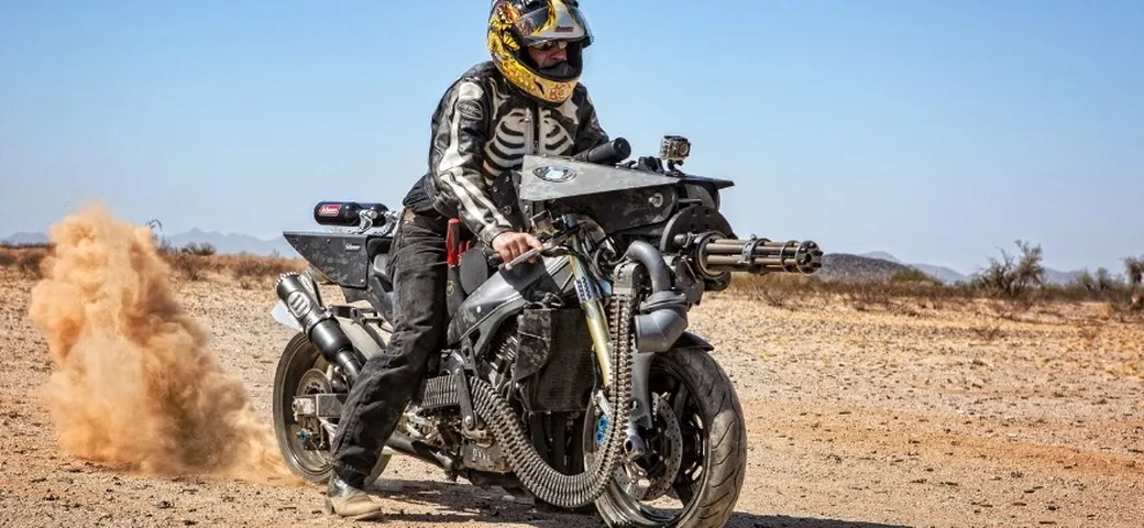 High Speed Interceptor, una Yamaha R1 con cannone rotante