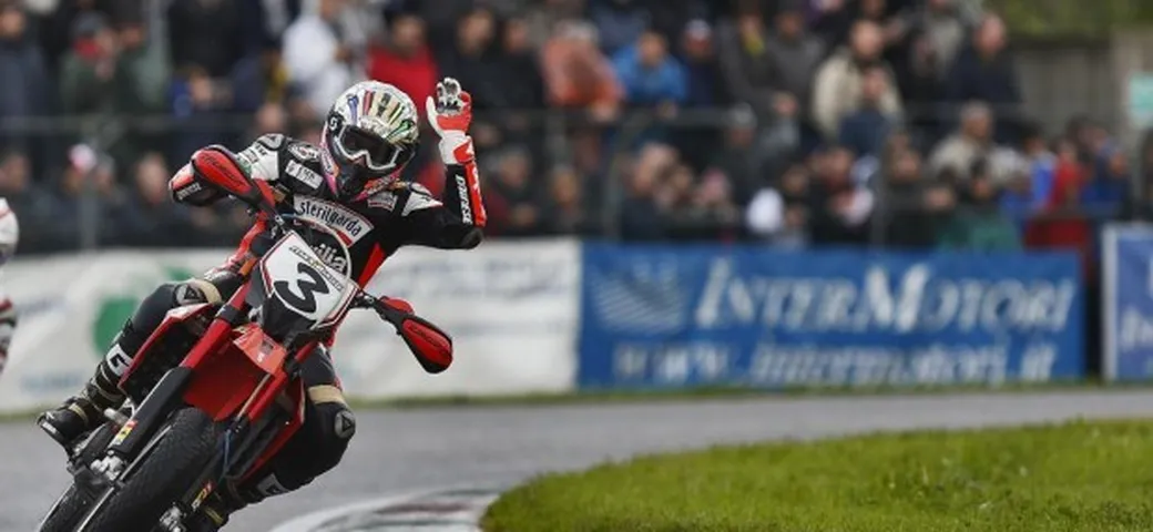Sic Supermoto Day 2013: Melandri si opera, non ce la farà, Rossi in forse