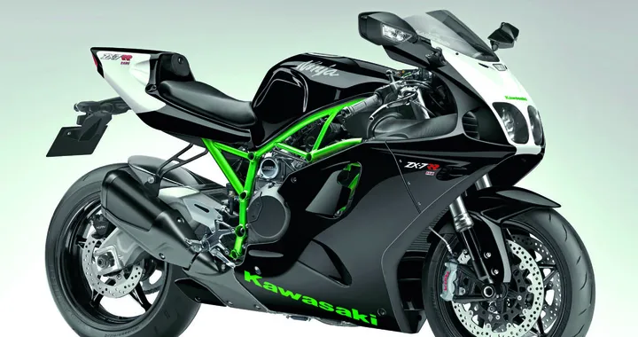 La Kawasaki ZX-7R rinasce sulle "spoglie" della H2
