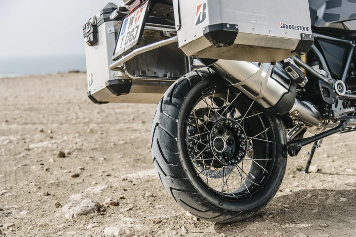 Bridgestone: al Biker Fest Italian Bike Week con Battlax Adventure 41