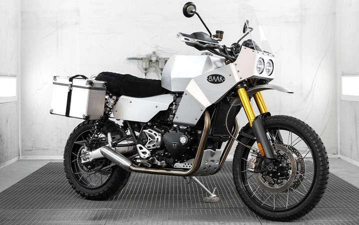 Baak 1200 Adventure: un nuovo kit per la Triumph Scrambler