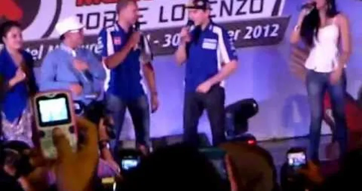 Jorge Lorenzo sing Michael Jackson song with @Bogieferdian &amp; @febicil