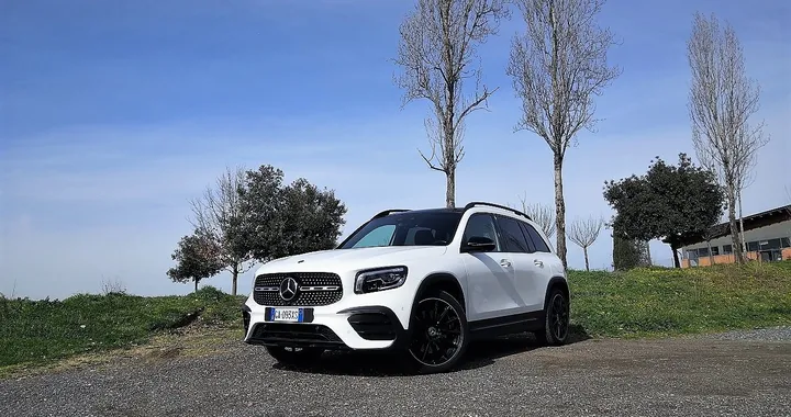 Mercedes GLB 250 4Matic: la prova su strada