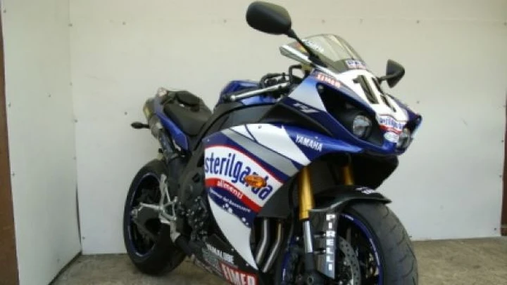 Yamaha YZF-R1 Replica Ben Spies per il mercato inglese