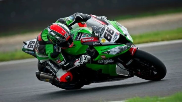 SBK Mosca, Gara1: vince Tom Sykes, su Melandri e Biaggi. Gran gara di Chaz Davies (out).