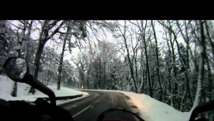 Video: KTM 690 SMC sulla neve