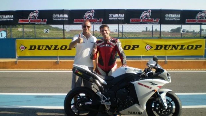 Motoblog/Yamaha: TEST Yamaha YZF-R1