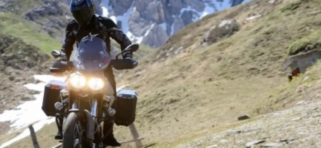 Test Moto Guzzi Stelvio 1200 4V NTX, vivere senza confini