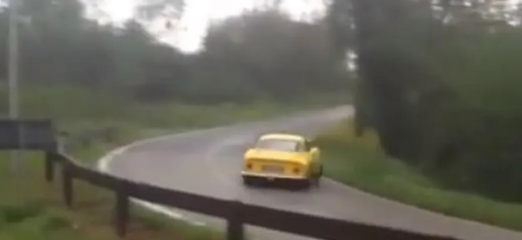 Ferrari 275 GTB/4: drifting con un'auto storica da sogno [Video]