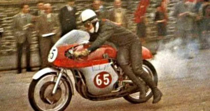 John Surtees, 86 anni fa nasceva il “figlio del vento”
